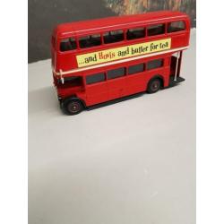 Te koop Engelse dubbeldekker bus 1/50 geheel metaal