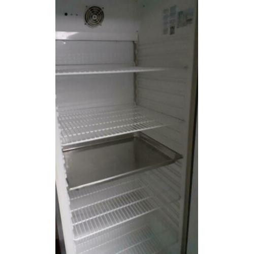 Koelkast en vriezer polar 800 liter
