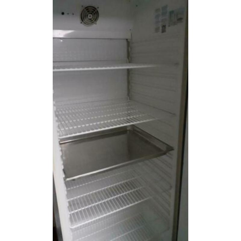 Koelkast en vriezer polar 800 liter