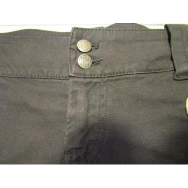 F262 DIESEL mt 26 (34-36) rok zwart