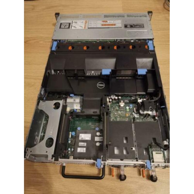 Dell R720xd: 2x E5-2690, 64GB DDR3, 12x 3.5" bays