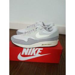 Nike air max 1 maat 46 nieuw grey sail wolf grey