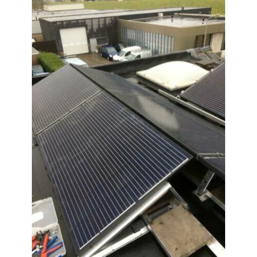 vier zonnepanelen zwart 310 Watt HT solar