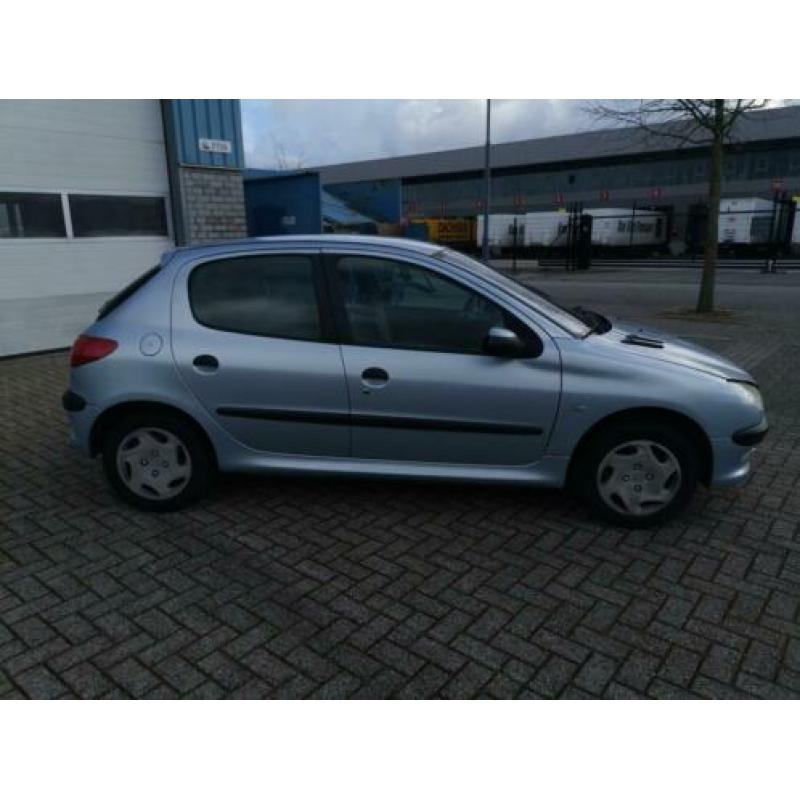 Peugeot 206 1.4 bJ 2002 AIRCO Nw APK