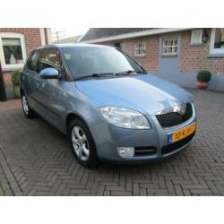 Skoda Fabia 1.6-16V Sport