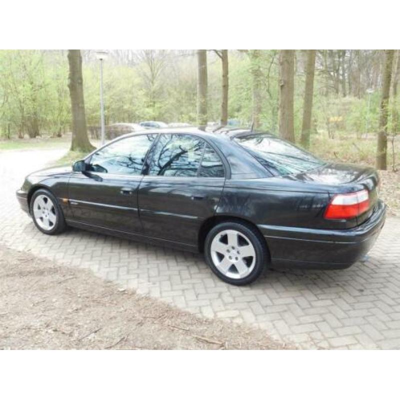 Opel Omega 2.2i-16V Sport