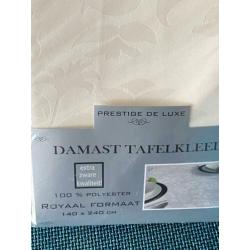 Nieuw damast tafelkleed