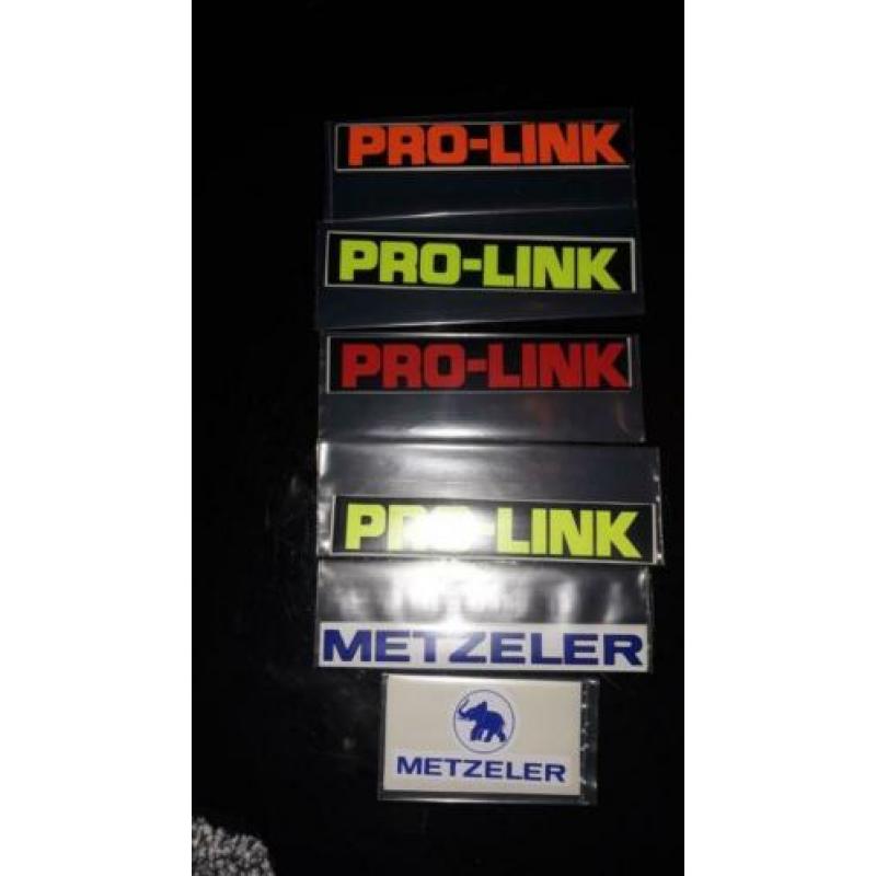 pro-link en metzeler stickers (is van honda )