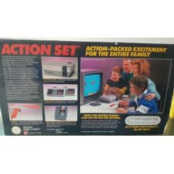 Nintendo, NES Action Set with Zapper, Duckhunt and Mario - C