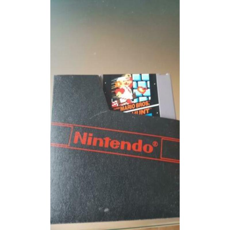 Nintendo, NES Action Set with Zapper, Duckhunt and Mario - C