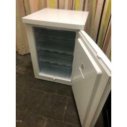4 laden Vrieskast: Bosch, Schoon, Werkt Goed! A+ Label!