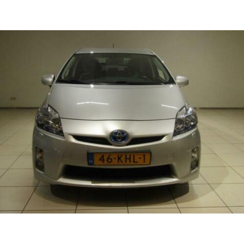 Toyota Prius 1.8 Dynamic | Navigatie | Parkeercamera | Clima