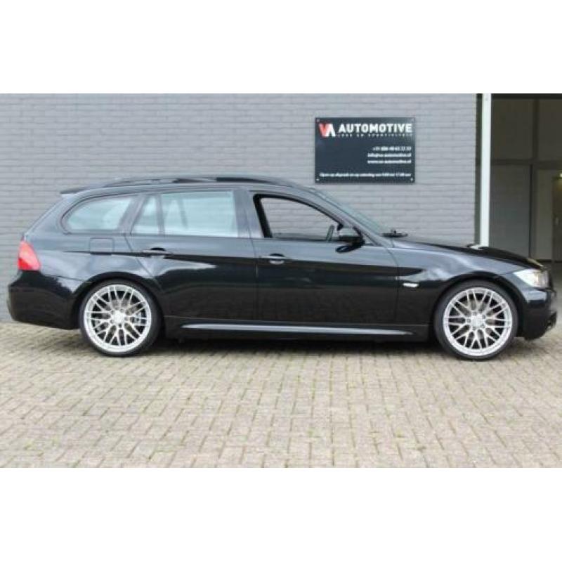 BMW 3-serie Touring 320i M-SPORT PANO NAVI XENON 19 INCH