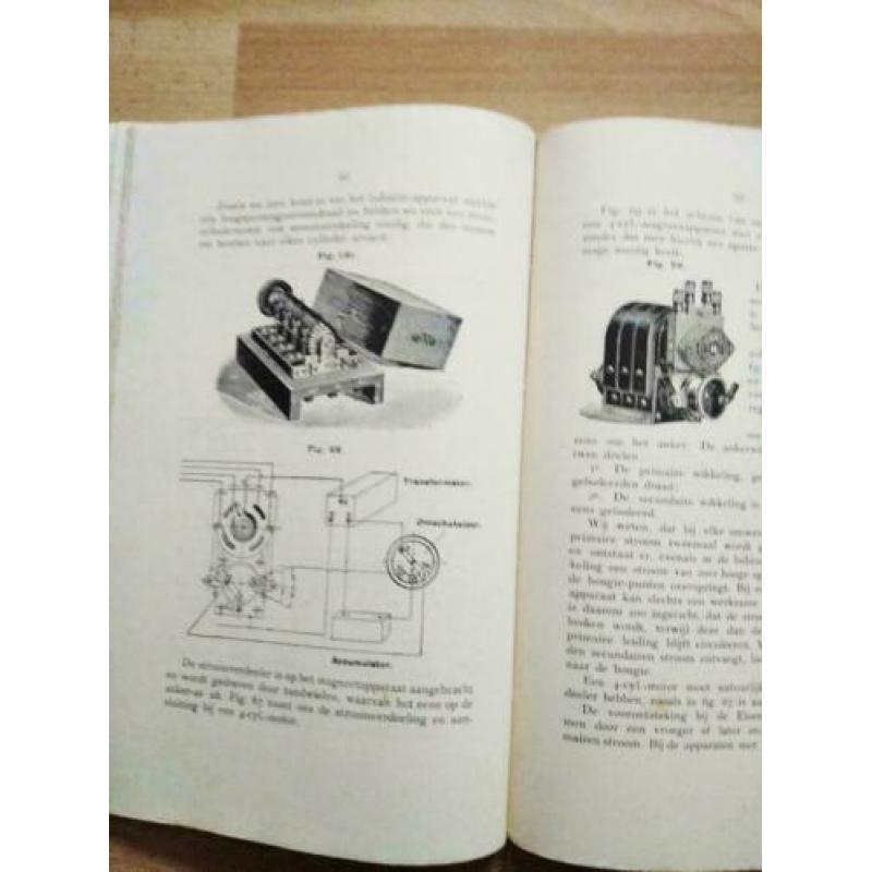 De Automobiel en Haar Behandeling 1913