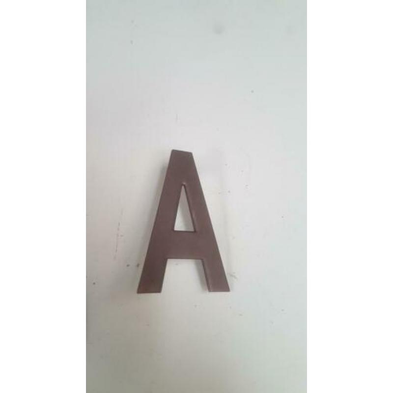 Huisletters nieuw in doos div. Beschikbaar