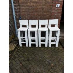 Verschillende soorten barkrukken te koop!