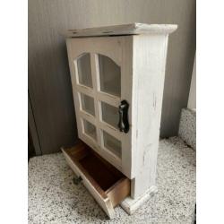 Hangkastje wit brocante