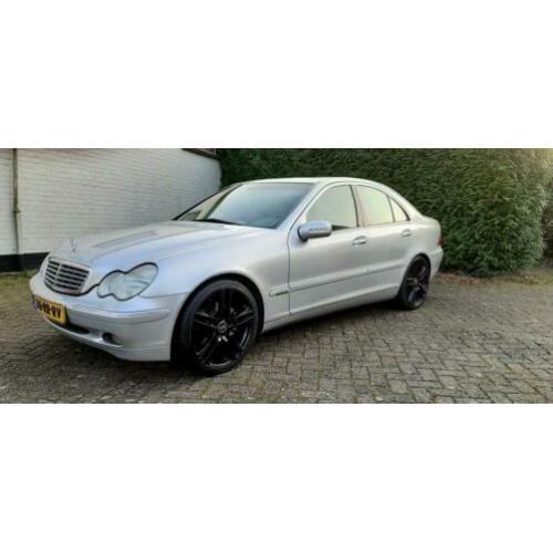 Mercedes C-Klasse 3.2 C320 Sedan AUT 2000 Grijs
