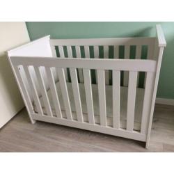 Bopita ledikant en commode wit