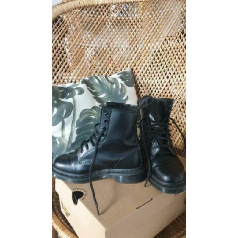 Ongedragen Dr. Martens maat 36