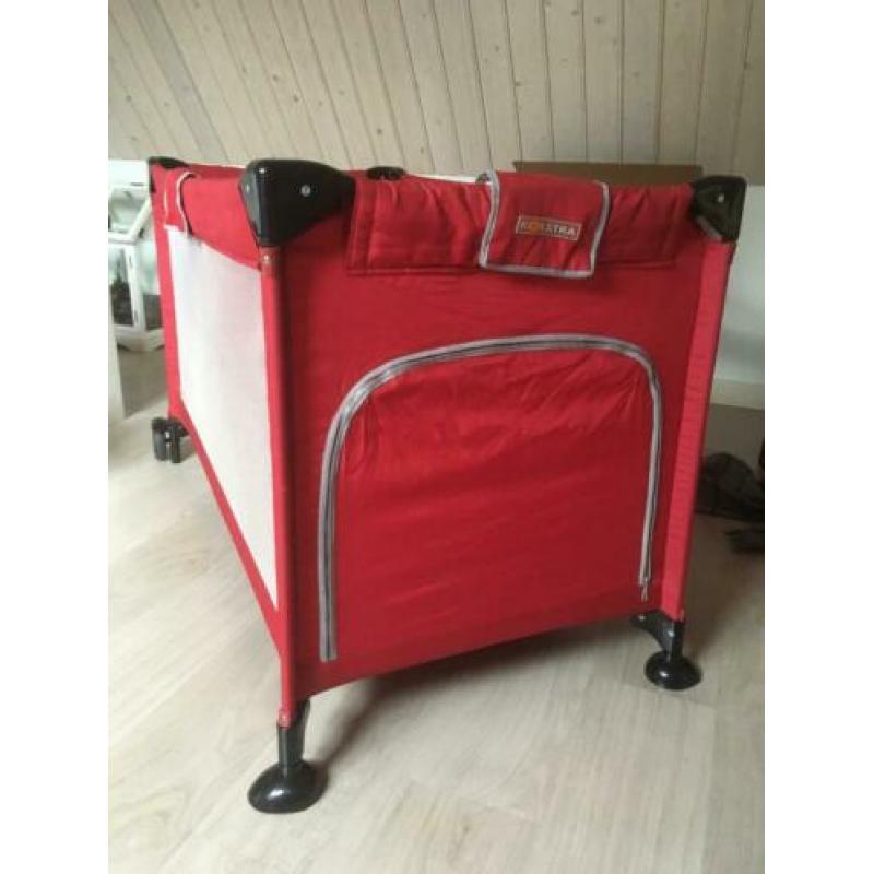 Handig camping bedje Koelstra kleur rood