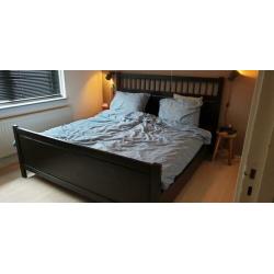 Bed (zonder matras kussens en dekens)