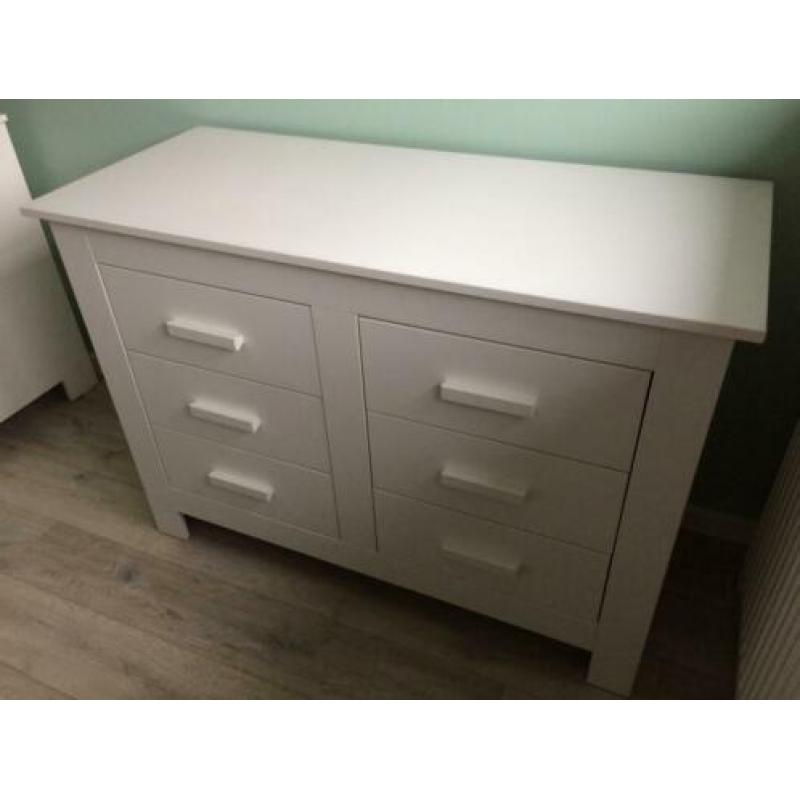 Bopita ledikant en commode wit