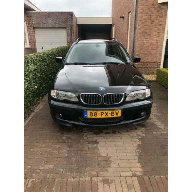 BMW 3-Serie 3.0 I 330 Touring AUT 2001 Zwart
