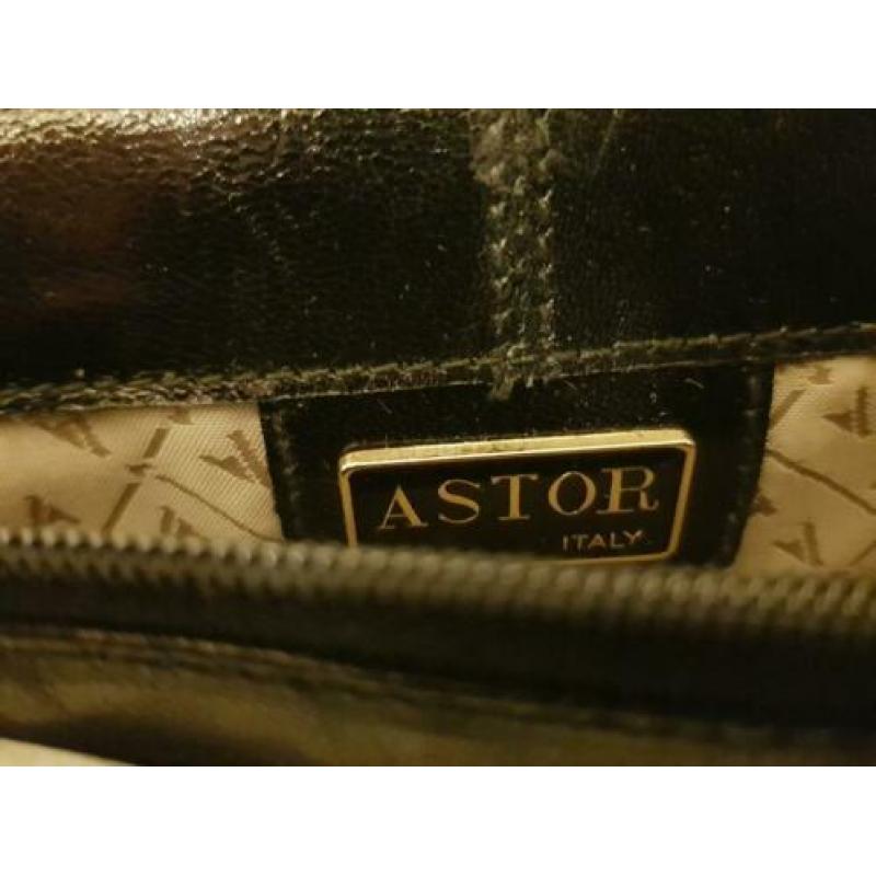 Astor handtas in hoogglans zwart leer Italië Venetië