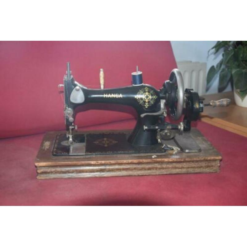 Hansa - Decoratieve naaimachine met stofkap - Hout, IJzer (g