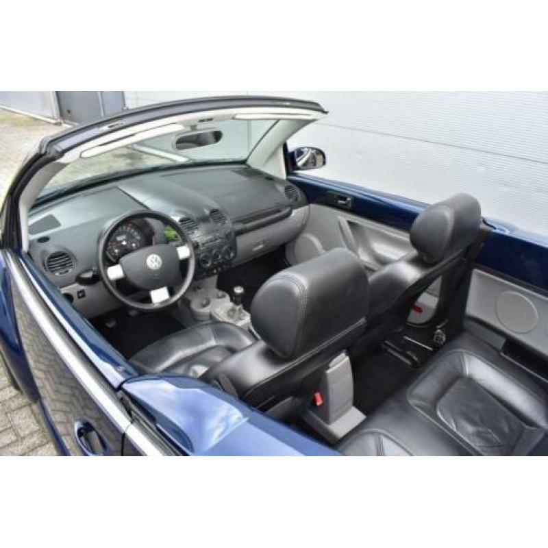 Volkswagen New Beetle Cabriolet 2.0 Highline STOELVERWARMING