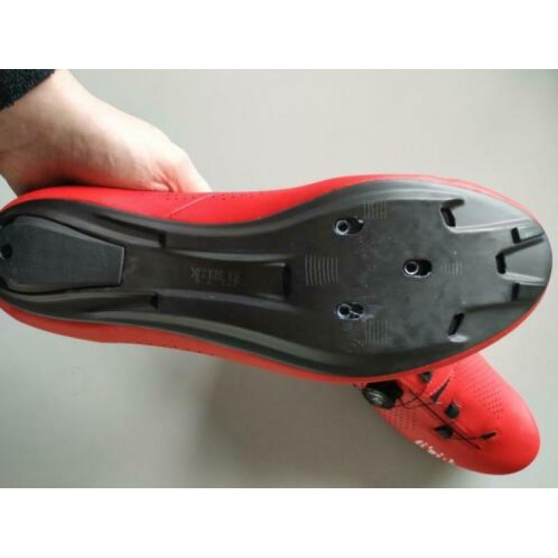 Fizik R1 Uomo maat 45,5