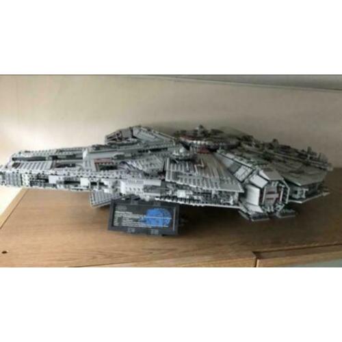Millenium Falcon Strwrns grootste model als Nieuw!!