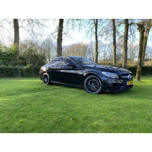 Mercedes-AMG C-Klasse 4.0 C63 AMG Sedan AUT 2016 Zwart