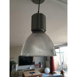 orginele industriele lampen met doorzichtige beschremkap