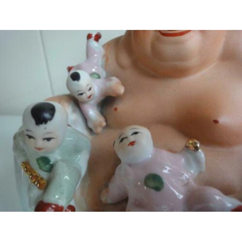??happy boeddha met baby's schattig beeldje porselein