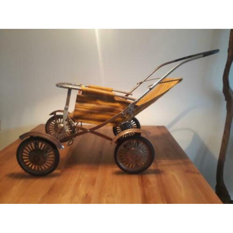 Poppenwagen vintage antiek