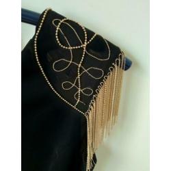 Zwarte jurk met prachtige details maat 38
