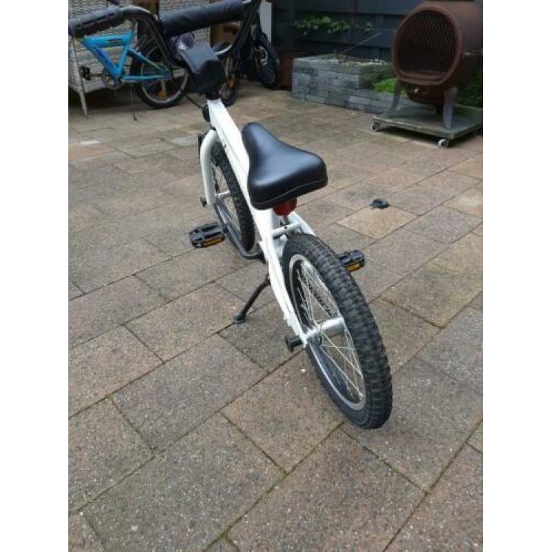 16 inch crossfietsje/bmx