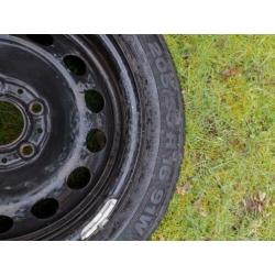 Bmw wielen met runflat banden 205 55 wr 16