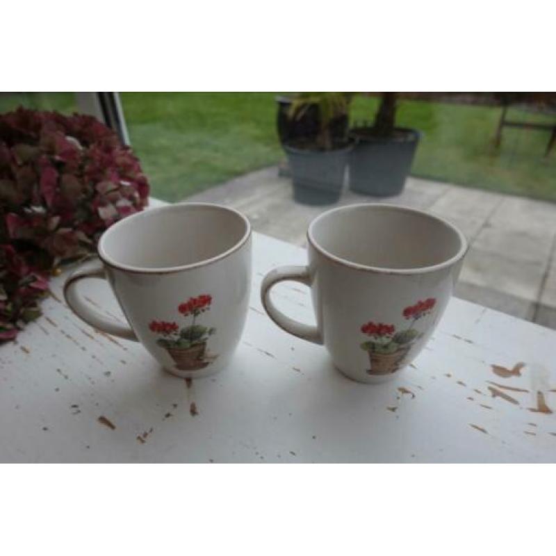 Twee koffiemokken van JET