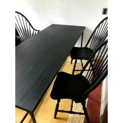 Eettafel met stoelen - hout met steigerbuizen