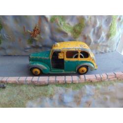 Dinky toys 254 austin taxi made in england meccano ltd