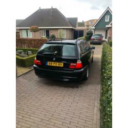 BMW 3-Serie 3.0 I 330 Touring AUT 2001 Zwart