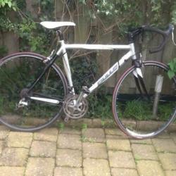 25 inch Bulls race fiets als nieuw volledig nagekeken.