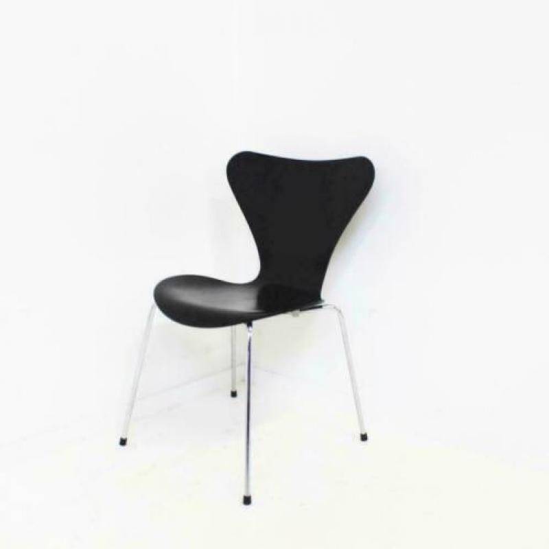 Frits Hansen Vlinderstoel 3107, Series 7, Design stoel Zwart