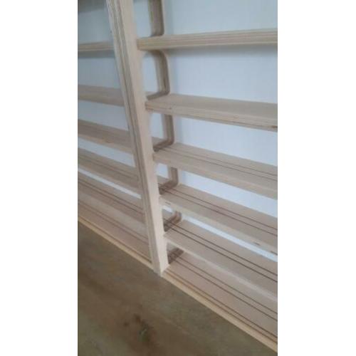 Model trein vitrine H0 breedte 180 cm. Hoogte 60 cm