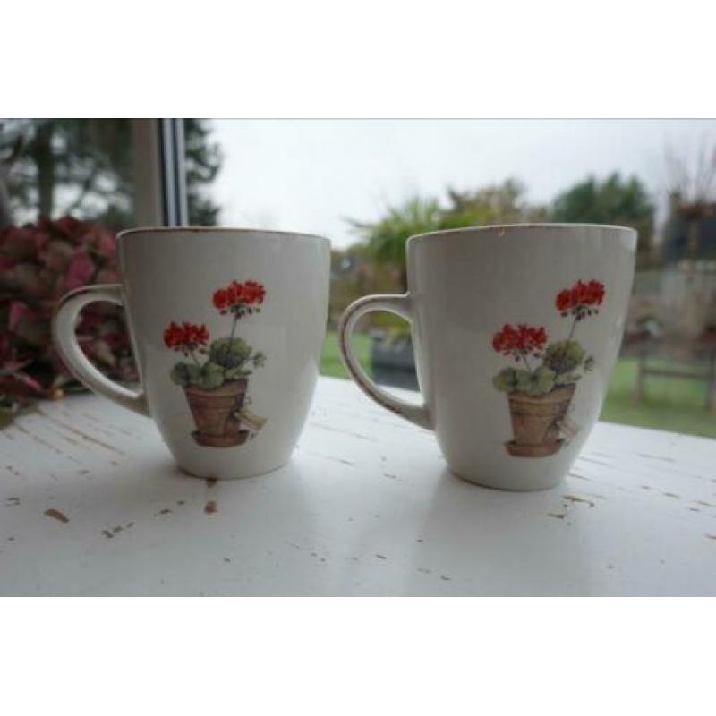 Twee koffiemokken van JET