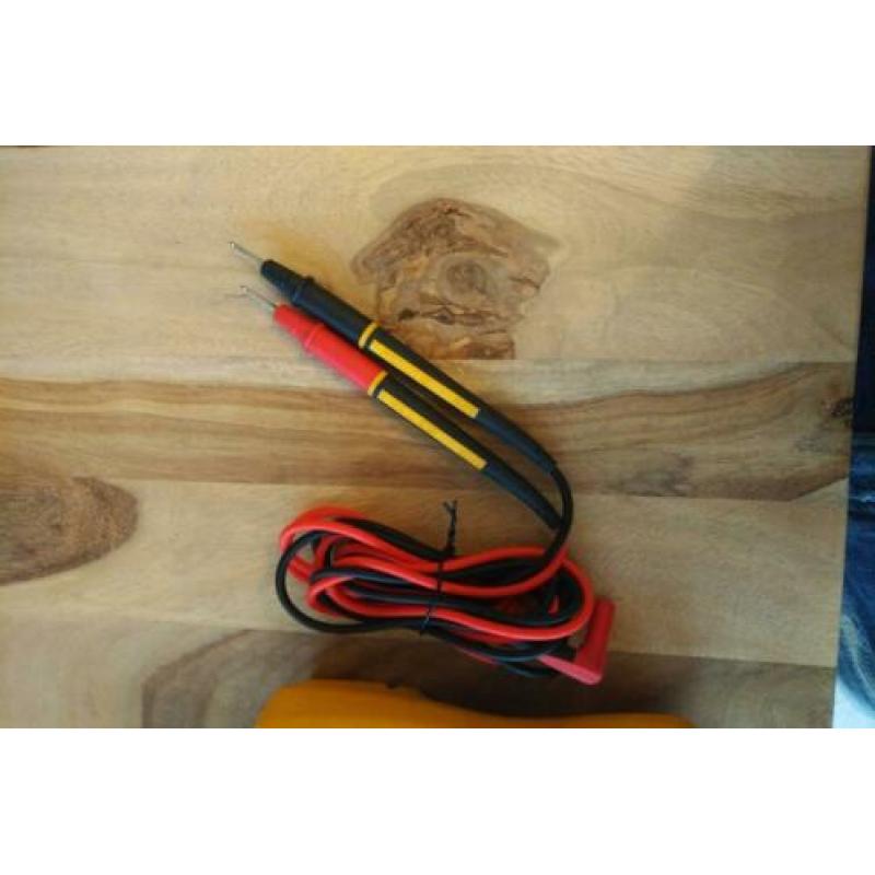 Fluke 115 TRMS (AC/DC, Ampère).