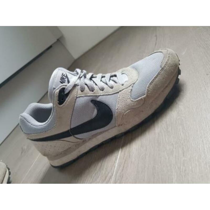 Nike sneakers grijs; maat 40